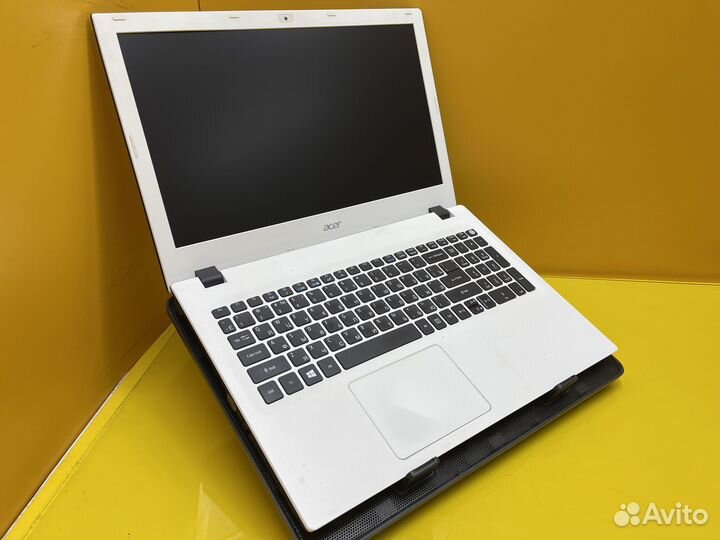 Современный/Белоснежный ноутбук Acer