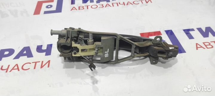 Ручка двери наружняя задняя левая Volkswagen Touareg 7L0837885A. С кронштейном