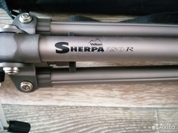 Штатив Velbon Sherpa 250R