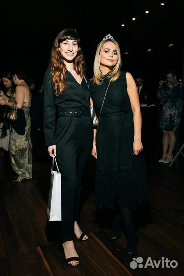 Комбинезон с длинным руковом и запахом S