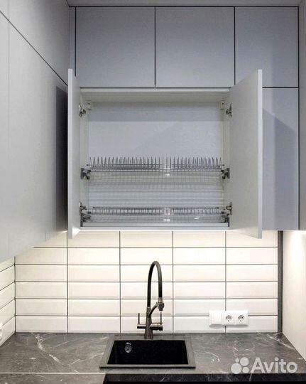 Кухонный гарнитур в стиле минимализм