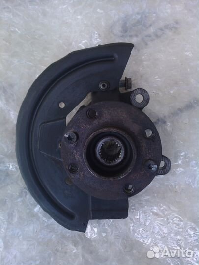 Рено Логан 2 2015г правый поворотный кулак