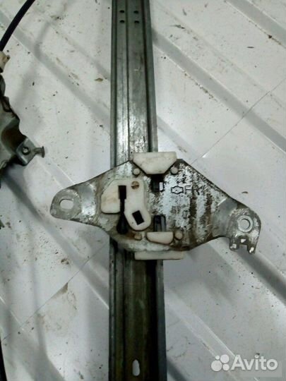 Стеклоподъемник Nissan Primera P12