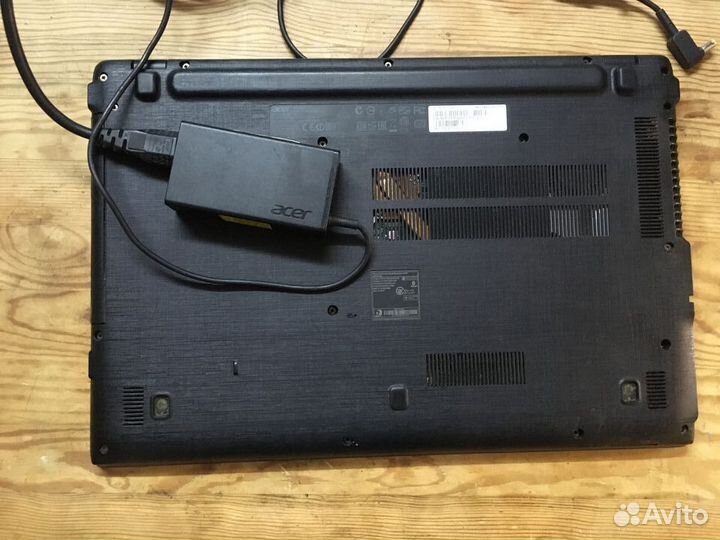 Ноутбук Acer E3-573G-31V3