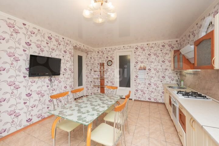 3-к. квартира, 136,2 м², 6/7 эт.