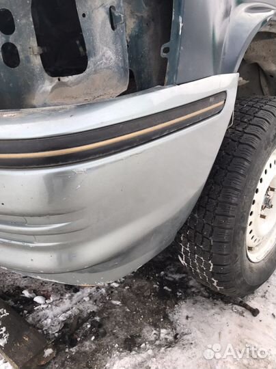 Бампер dodge caravan