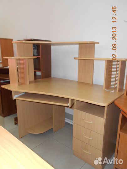 Компьютерный стол новый