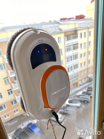 Робот мойщик окон