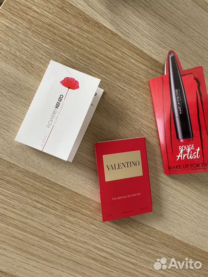 Миниатюрки,пробники,помада,духи