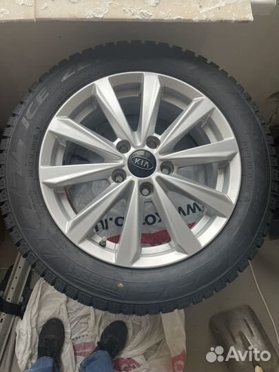 Pirelli Ice Zero 205/55 R16