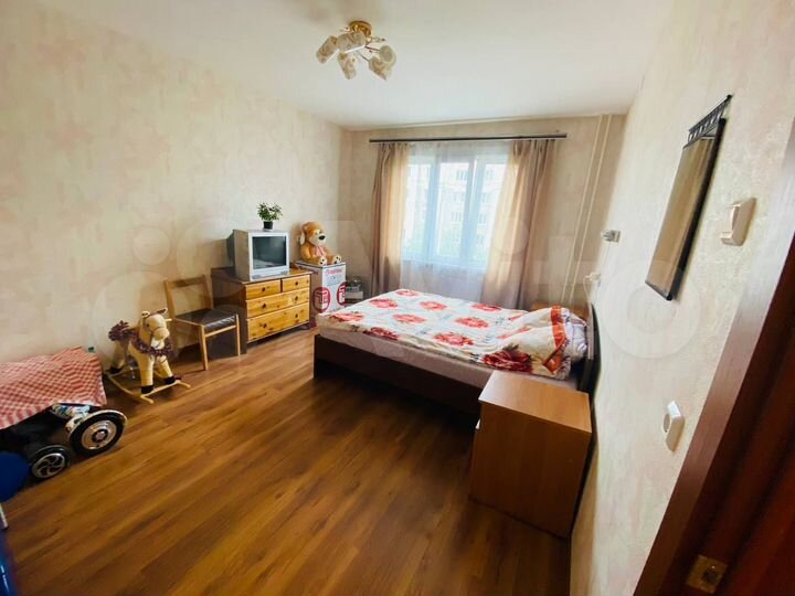 3-к. квартира, 80 м², 2/4 эт.