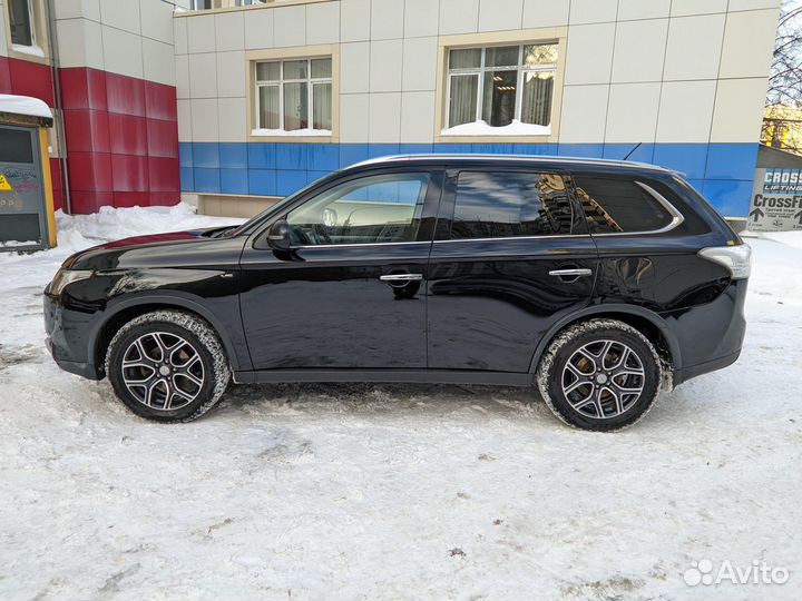 Mitsubishi Outlander 3.0 AT, 2014, 110 200 км