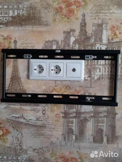 Кронштейн для телевизора