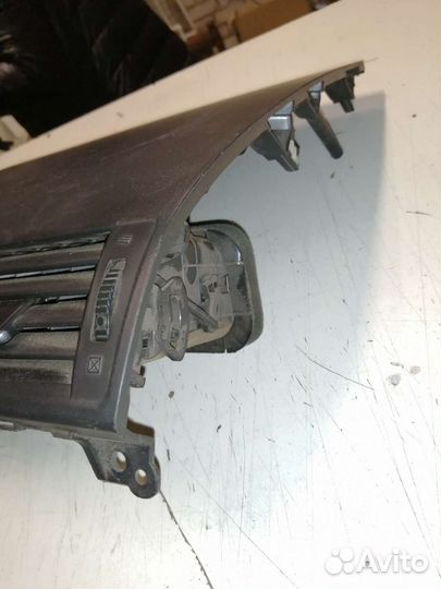 Накладка на торпедо центральная Mazda 3 BK