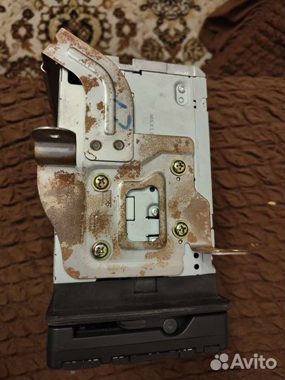 Магнитофон на Mitsubishi Outlander CW5W