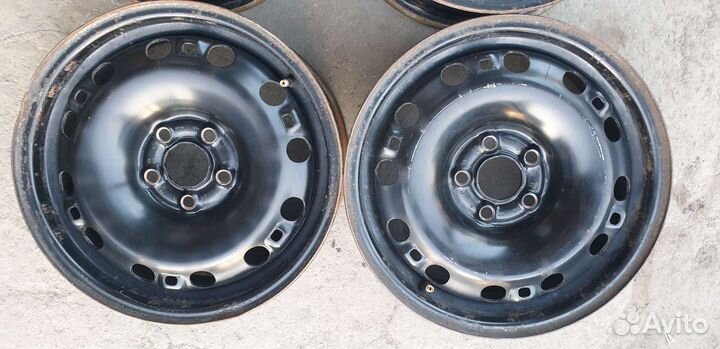 Оригинал колпаки VolksWagen Polo R15 5x100