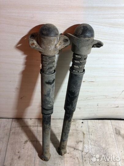 Амортизатор подвески задний Skoda Octavia A4 Tour