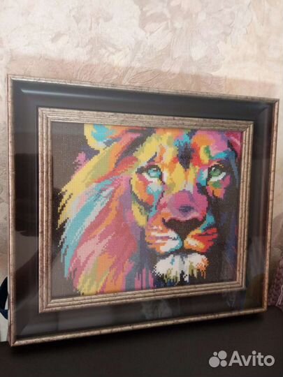 Вышивка крестом картина Радужный лев