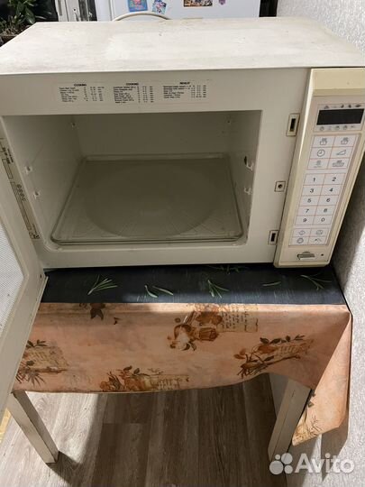 Микроволновая печь electrolux