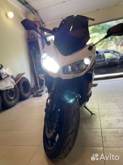 Kawasaki Z1000SX