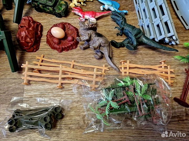 Динозавры, трэк