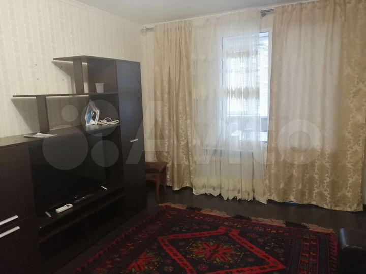 2-к. квартира, 40 м², 3/9 эт.