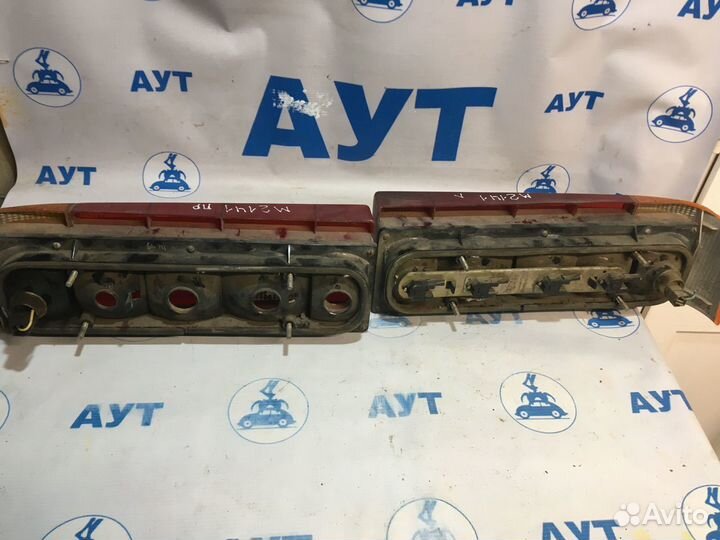 Фонарь задний левый правый Москвич 2141