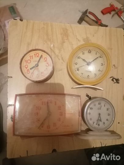 Старинные будильники Дружба, Слава, Витязь