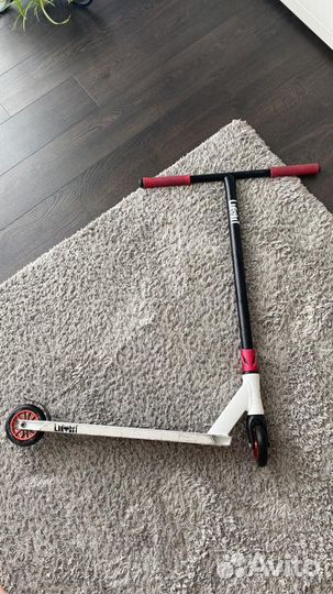 Трюковый самокат Limit