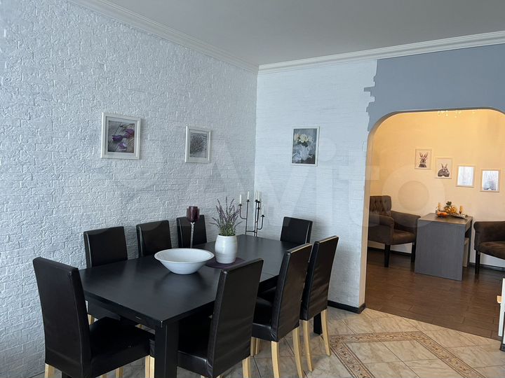 4-к. квартира, 130,9 м², 21/25 эт.