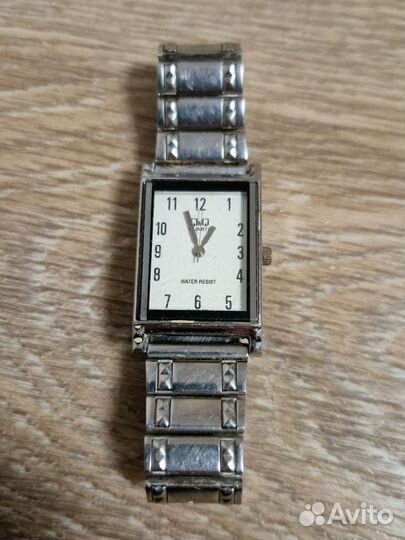 Часы Q&Q
