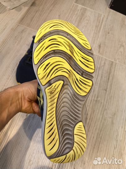 Кроссовки мужские бу asics