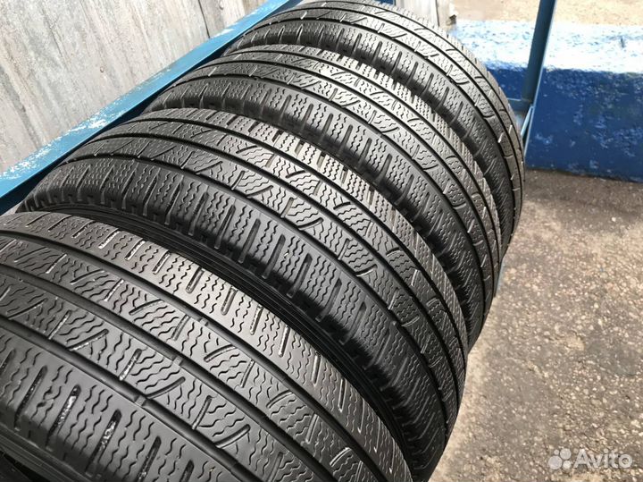 Pirelli Carrier 215/65 R16