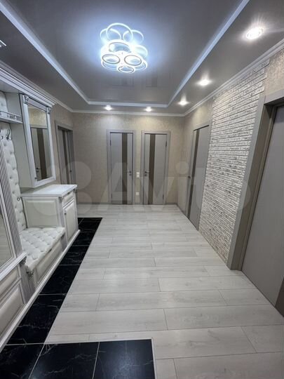 3-к. квартира, 83 м², 3/7 эт.