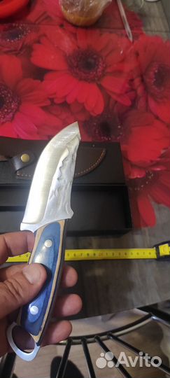 Кованный нож с ножнами в подарочной упаковке