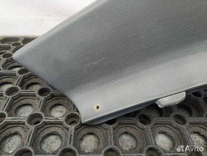 1364665 Накладка крыла левого Scania 5-series