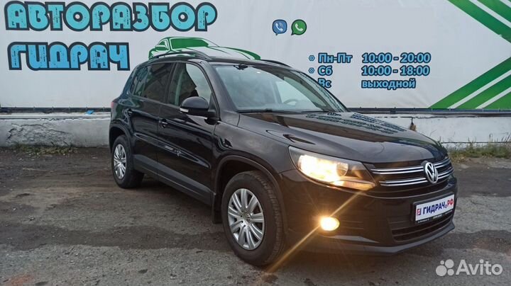 Замок двери задней левой Volkswagen Tiguan 5N08390