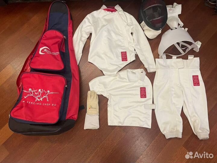 Фехтовальный костюм