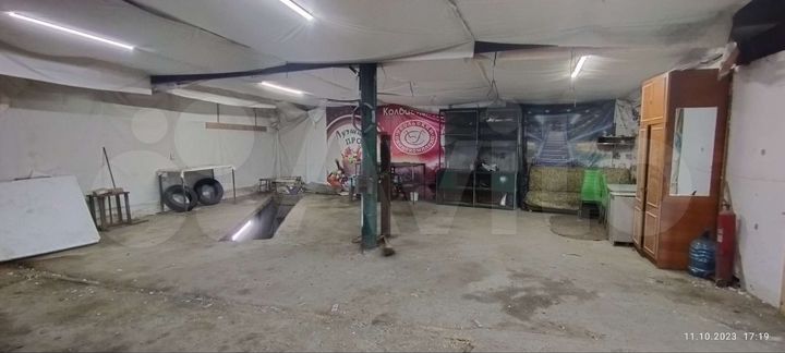 Гараж, > 30 м²