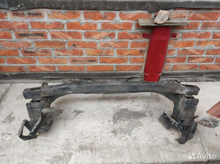 Усилитель бампера nissan sunny b15