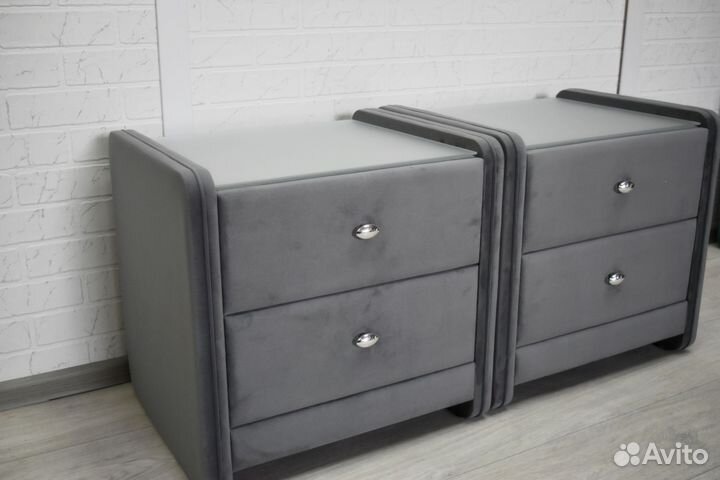 Прикроватные тумбы