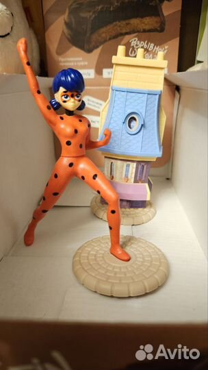 Леди Баг игрушка Киндер мега макси (без обмена)