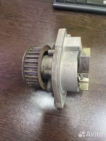 Насос водяной (помпа) Skoda Octavia (A4 1U) 2000-2