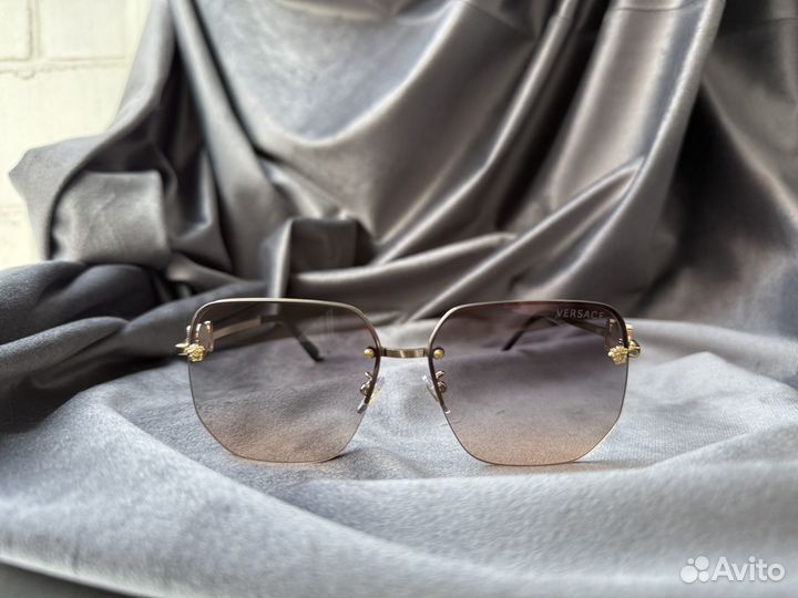 Солнцезащитные очки