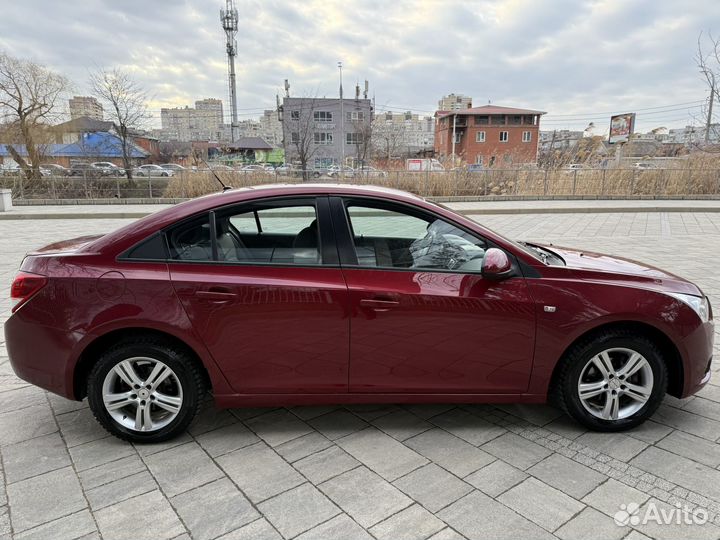 Chevrolet Cruze 1.6 AT, 2010, 162 000 км