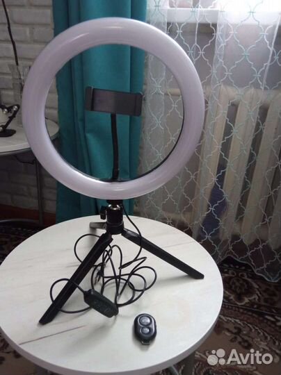 Штатив для телефона с лампой