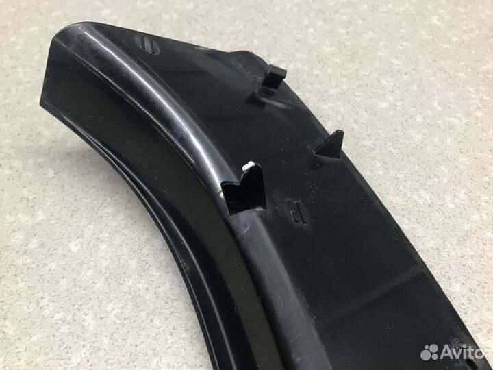 Накладка (кузов внутри) Skoda Rapid 2013-2020