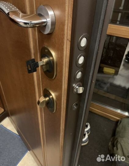 Вскрытие,установка дверных замков. Вскрытие авто