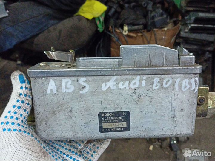 Блок управления ABS audi 80 b3