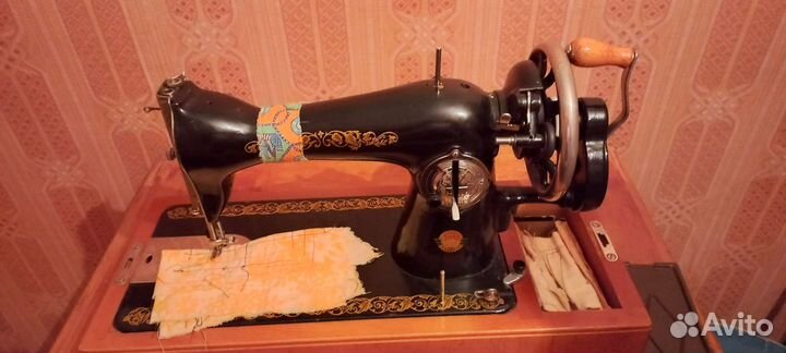 Швейная машинка бу 60-х, 70-х годов